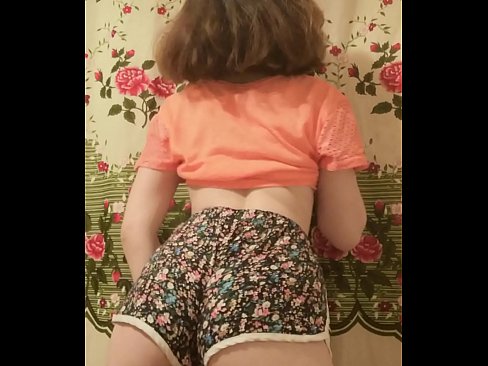 ❤️ Babe żagħżugħa sexy tqaxxir ix-xorts tagħha fuq il-kamera ️❌ Porno f'mt.mrvideospornogratis.ru ️❤